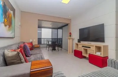 Apartamento com 04 dormitórios, frente mar à venda no centro de balneário camboriú.