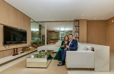 Apartamento à venda com 03 dormitórios e vista para o mar na praia brava.