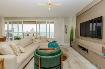 Apartamento com 03 suítes, mobiliado e decorado à venda na praia brava