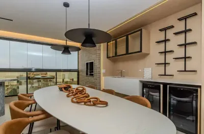 Apartamento à venda com 03 suítes e vista para o mar na praia brava.