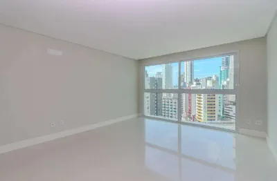 Apartamento à venda com 03 suítes na segunda quadra do mar em balneário camboriú.