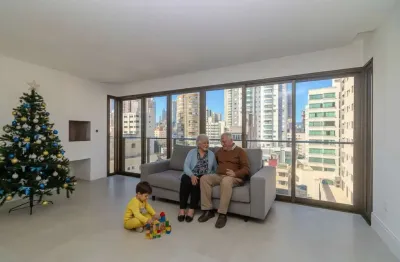 Apartamento com 4 quartos à venda na Rua 1201, 400, Centro, Balneário Camboriú