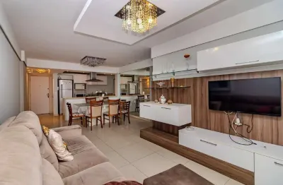 Apartamento frente mar com sacada à venda no ed. saint tropez em balneário camboriú