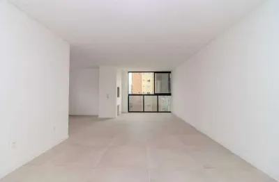 Apartamento à venda no ed. farol de valença em balneário camboriú