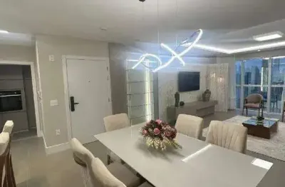 Apartamento à venda no exuberance residence em balneário camboriú