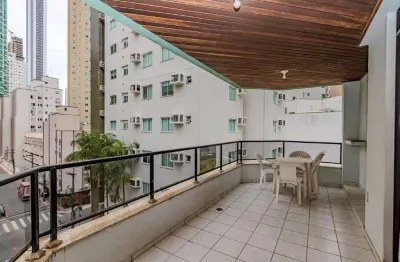 Apartamento próximo ao mar à venda no ed. victor meirelles em balneário camboriú