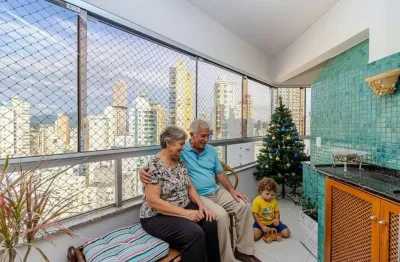Apartamento à venda na quadra mar no ed. cepar em balneário camboriú