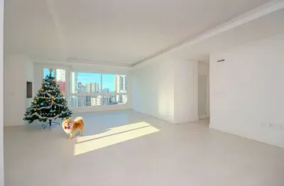 Apartamento com 3 quartos à venda na Rua 902, 144, Centro, Balneário Camboriú