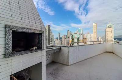 Cobertura duplex com vista mar à venda no centro de balneário camboriú