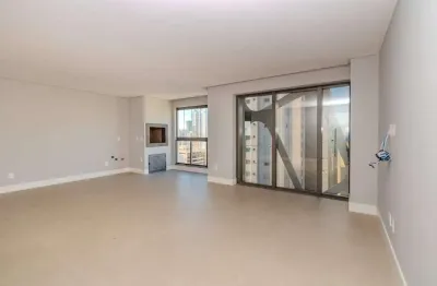 Apartamento com vista mar à venda no centro de balneário camboriú