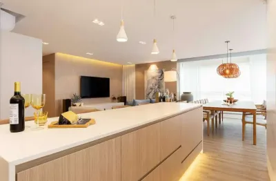 Apartamento a poucos passos do mar à venda em balneário camboriú