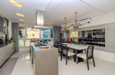 Apartamento com vista mar à venda em balneário camboriú