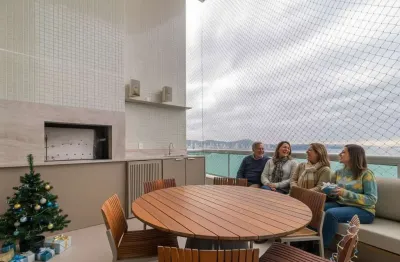 Apartamento frente mar à venda no ed. renaissance balneário camboriú