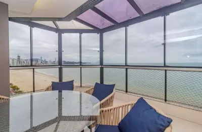 Apartamento frente mar à venda no centro de Balneário Camboriú