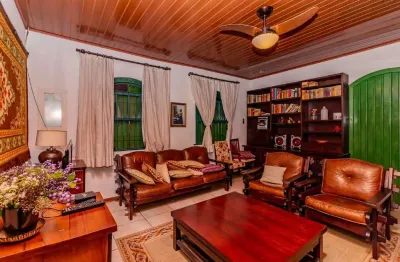 Casa com 3 quartos à venda na Rua 2550, 385, Centro, Balneário Camboriú