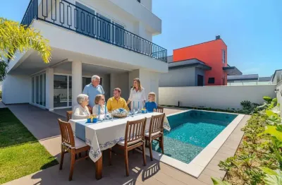 Casa em condomínio fechado com 3 quartos à venda na Rua Ivo José Rebello, 610, Santa Regina, Camboriú