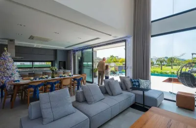 Casa em condomínio fechado com 4 quartos à venda na Rua Coronel Benjamin Vieira, 635, Centro, Camboriú