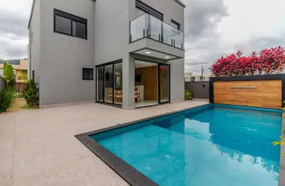 Casa à venda no condomínio caledônia private village em camboriú