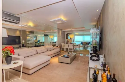 Apartamento frente mar à venda no centro de balneário camboriú