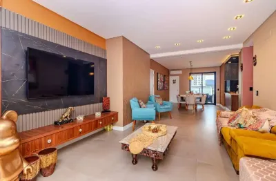 Apartamento diferenciado à venda no centro de balneário camboriú