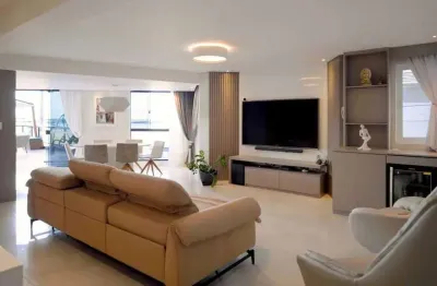 Apartamento Diferenciado à venda no Centro de Balneário Camboriú