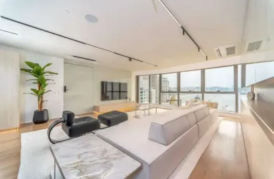 Apartamento Frente Mar à venda na Barra Sul em Balneário Camboriú