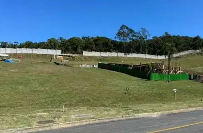Apartamento à venda no condomínio parque do lago em camboriú