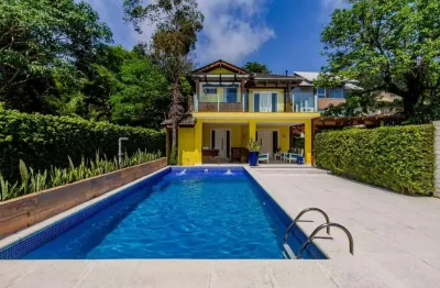 Casa com 3 quartos à venda na Rua 2550, 210, Praia das Taquaras, Balneário Camboriú