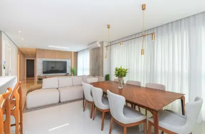 Apartamento com 4 quartos à venda na Rua 1101, 140, Centro, Balneário Camboriú