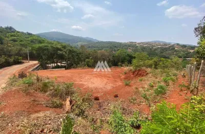 Vendo chácara em itatiaiuçu de 2500m² excelente localização.