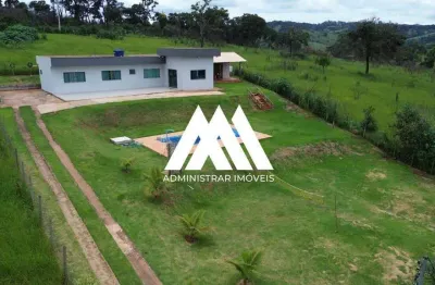 Vendo chácara em Itatiaiuçu com 03 quartos e piscina de 1.575m² excelente localização.