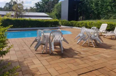 Alugo chácara em itatiaiuçu com 07 quartos e piscina excelente localização.