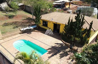 Alugo chácara em itatiaiuçu com 03 quartos e piscina excelente localização.