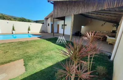 Vendo chácara em itatiaiuçu de 500m² com 03 quartos e piscina excelente localização.