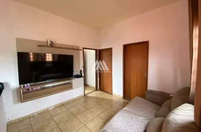 Vendo apartamento em itatiaiuçu com 02 quartos excelente localização.