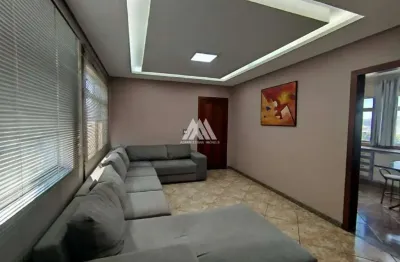 Vendo cobertura em itaúna com excelente localização!