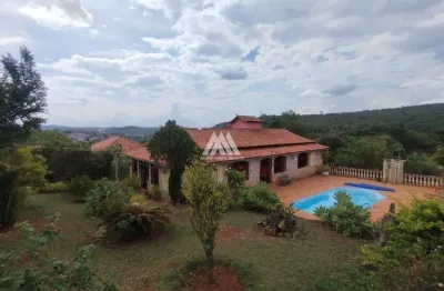 Vendo chácara em itatiaiuçu de 1470m² com 03 quartos e piscina excelente localização.