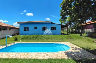 Vendo chácara em itatiaiuçu de 1000m² com 03 quartos e piscina excelente localização.