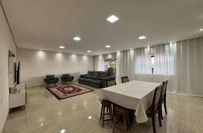 Casa á venda em lote de 360m² com loja em igarapé-mg!