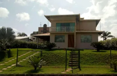 Casa de condomínio á venda 1000m², com 04 quartos sendo 01 suíte em igarapé mg!