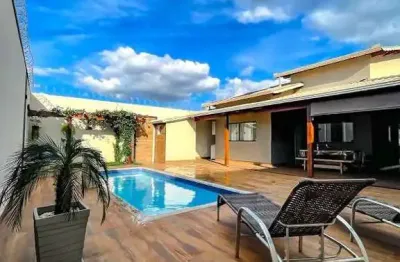 Casa á venda com 03 quartos sendo 01 suíte, lote de 360m² em igarapé mg!