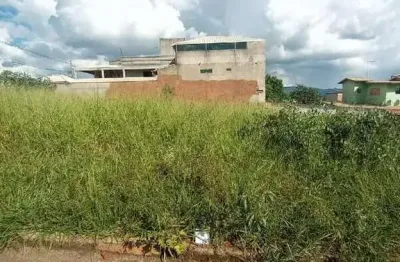 Terreno á venda de 360m² sendo ótima localização em igarapé mg!
