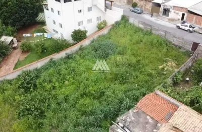 Terreno em condomínio fechado à venda no Padre Eustáquio, Itaúna 