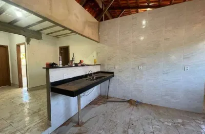 Casa residencial com 03 quartos amplos sendo 01 suíte em igarapé-mg!