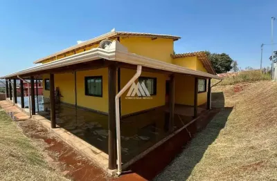 Alugo sitio com 3 quartos em itatiaiuçu com excelente localização!