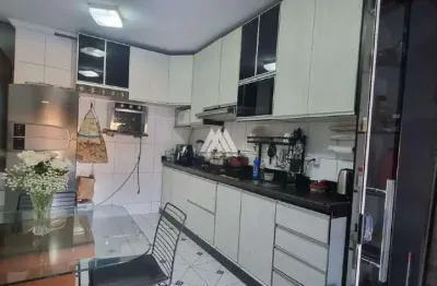 Vendo casa em contagem com 4 quartos sendo 1 suíte com excelente localização!