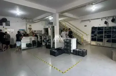 Vendo casa em igarapé com 03 pavimentos com excelente localização!