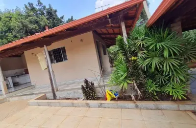 Chácara á venda com 02 pavimentos e terreno de 2000m² em igarapé mg!!