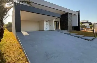 Casa de condomínio á venda de 310m², 04 quartos sendo 03 suítes em igarapé mg!