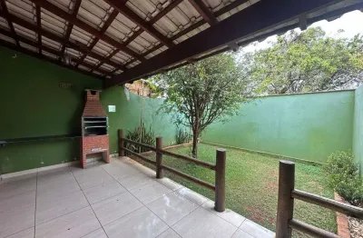 Excelente apartamento para locação no bairro atenas/igarapé!